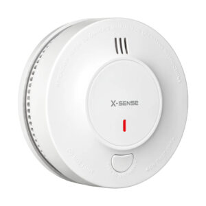 Autonomous smoke detector with a 10-year battery.